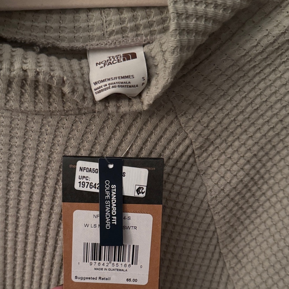 NWT Women's North Face Waffle Knit Sweater - Picture 2 of 2
